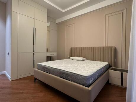 Аренда: 3-комнатная квартира, 105 м², Ağ şəhər: 2 300 ₼/мес 4