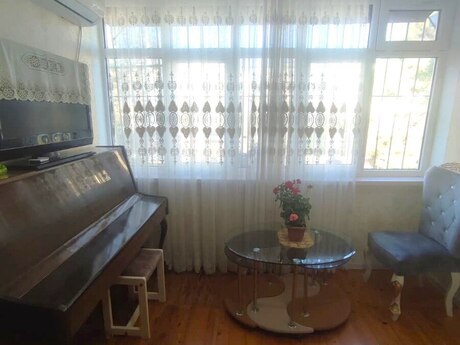 4 otaqlı köhnə tikili - Neftçilər m. - 75 m²