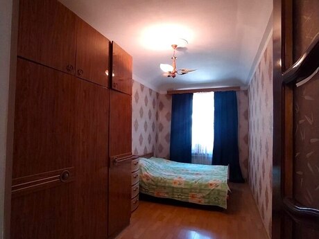 2 otaqlı köhnə tikili - Neftçilər m. - 65 m²