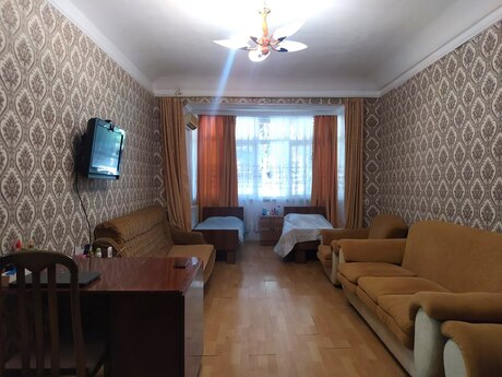 2 otaqlı köhnə tikili - Neftçilər m. - 65 m²