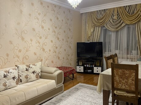 3 otaqlı köhnə tikili - Yeni Günəşli q. - 85 m²