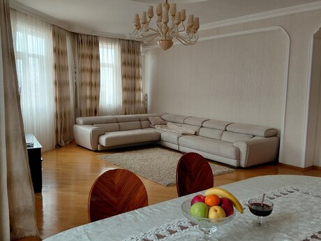 3 otaqlı yeni tikili - Şah İsmayıl Xətai m. - 145 m²