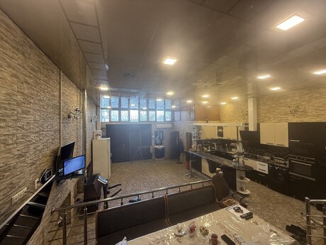 5 otaqlı həyət evi/bağ evi - İnşaatçılar m. - 350 m²