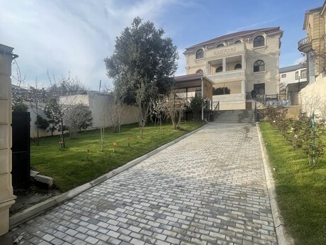 8 otaqlı həyət evi/bağ evi - Həzi Aslanov q. - 420 m²