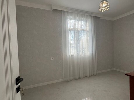 Satılır 5 otaqlı həyət evi/bağ evi 180 m², Saray q.