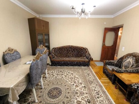 4 otaqlı köhnə tikili - Şah İsmayıl Xətai m. - 100 m²