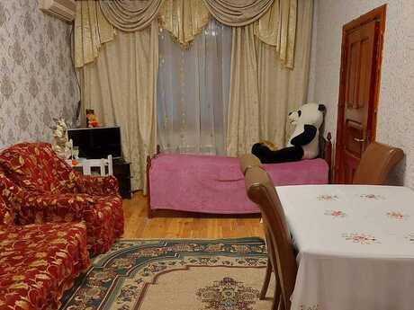 Satılır 2 otaqlı köhnə tikili 50 m², Azadlıq Prospekti m.