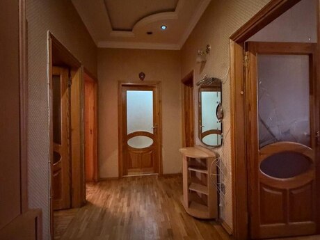 Объявление №6035327 - Баку, пос. Бакиханова, 3-комн., 100 м², 3/3 этаж