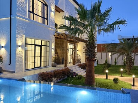 6 otaqlı həyət evi/bağ evi - Mərdəkan q. - 400 m²