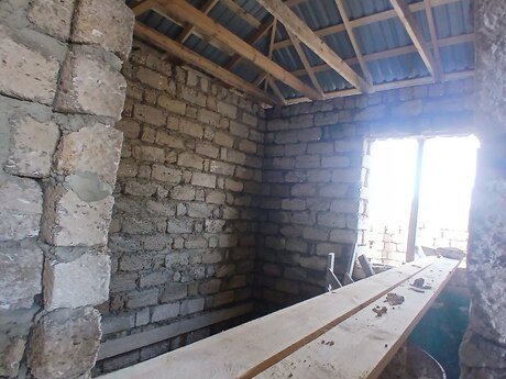 2 otaqlı həyət evi/bağ evi - Binə q. - 40 m²