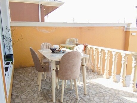 House with Garden, Villa For Sale
