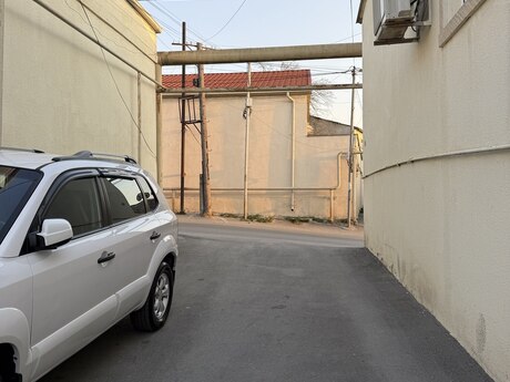 House with Garden, Villa For Sale