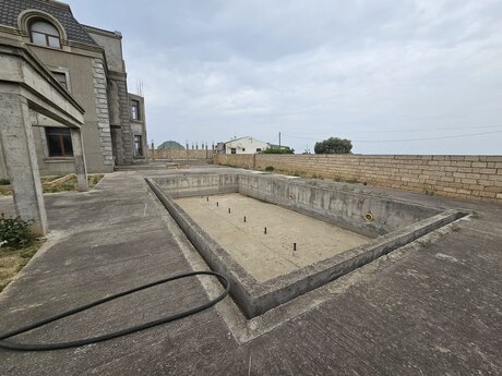 House with Garden, Villa For Sale