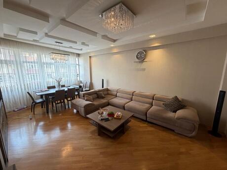 3 otaqlı mənzil, 130 m², Şah İsmayıl Xətai: 388 000 ₼ 2