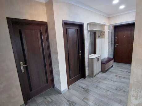 Xalqlar Dostluğunda 4 otaqlı köhnə tikili mənzil satılır, 120 m², 295 000 AZN, şəkil 3 / 12