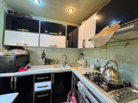 Elan №6035521 - Bakı, Neftçilər m., 4 otaqlı, 100 m², 1/5 mərtəbə