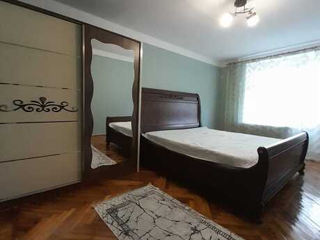 3 otaqlı köhnə tikili - İnşaatçılar m. - 75 m²