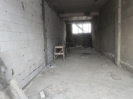 Obyekt - İnşaatçılar m. - 180 m²