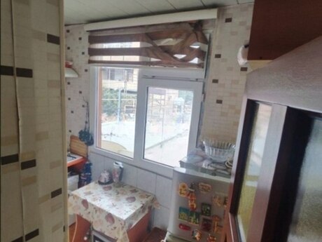 2 otaqlı köhnə tikili - Bakıxanov q. - 33 m²