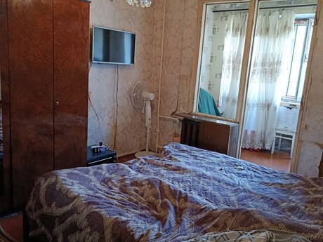 4 otaqlı köhnə tikili - Həzi Aslanov m. - 140 m²