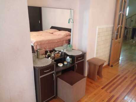 6 otaqlı həyət evi/bağ evi - İnşaatçılar m. - 420 m²