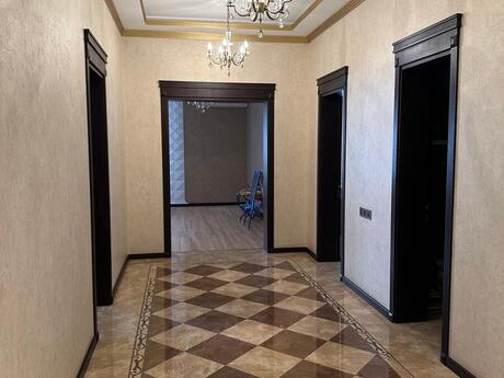 4 otaqlı yeni tikili - 8 Noyabr m. - 175 m²