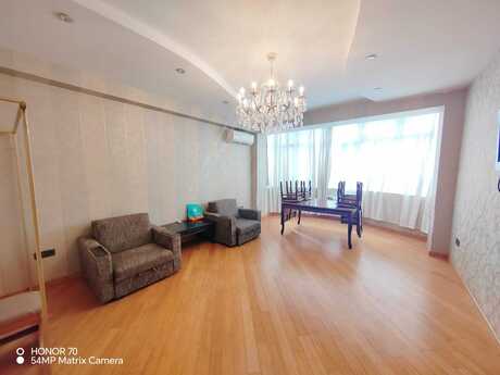 3 otaqlı yeni tikili - İnşaatçılar m. - 126.5 m²