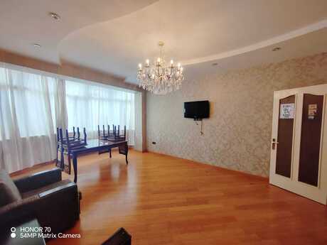 3 otaqlı yeni tikili - İnşaatçılar m. - 126.5 m²