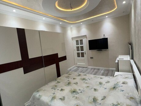 2 otaqlı yeni tikili - 8 Noyabr m. - 106 m²