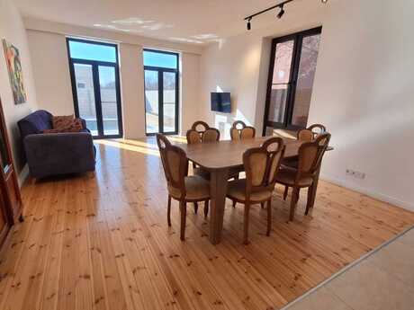 6 otaqlı həyət evi/bağ evi - Pirşağı q. - 220 m²