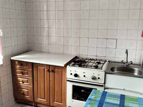 2 otaqlı köhnə tikili - 28 May m. - 45 m²