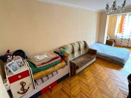 2 otaqlı köhnə tikili - Xalqlar Dostluğu m. - 60 m²
