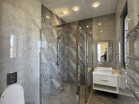 House with Garden, Villa For Sale