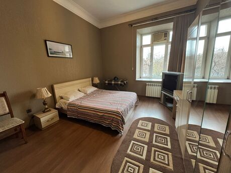 6 otaqlı ofis - 28 May m. - 140 m²