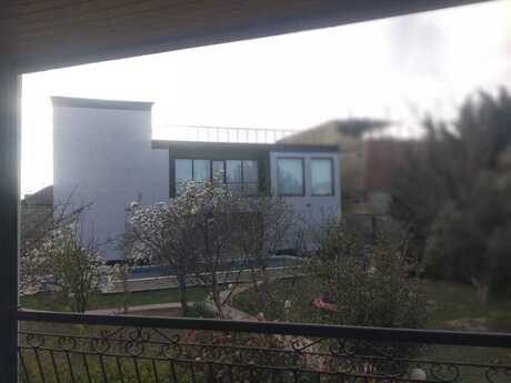 5 otaqlı həyət evi/bağ evi - Novxanı q. - 250 m²