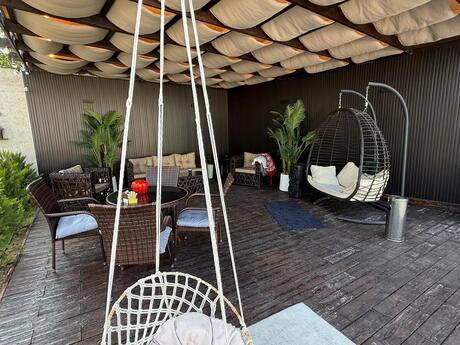 4 otaqlı həyət evi/bağ evi - Şüvəlan q. - 200 m²