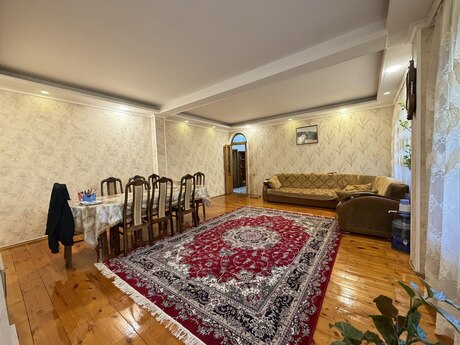 5 otaqlı köhnə tikili - Bakıxanov q. - 120 m²