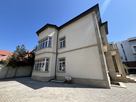 8 otaqlı həyət evi/bağ evi - Sea Breeze q. - 470 m²