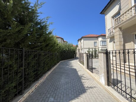 8 otaqlı həyət evi/bağ evi - Sea Breeze q. - 470 m²