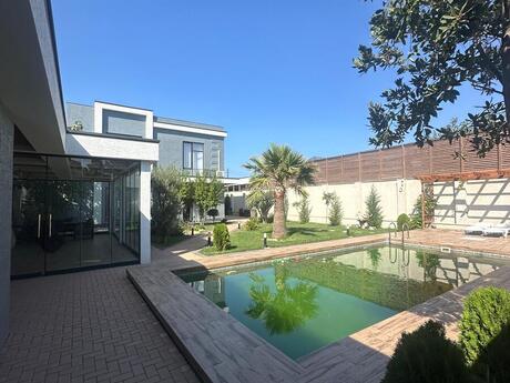 5 otaqlı həyət evi/bağ evi - Mərdəkan q. - 250 m²