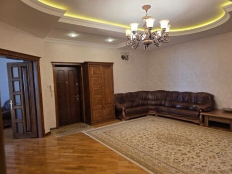 4 otaqlı mənzil, 143 m², İnşaatçılar: 390 000 ₼ 3
