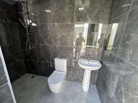 4 otaqlı həyət evi/bağ evi - Mərdəkan q. - 180 m²