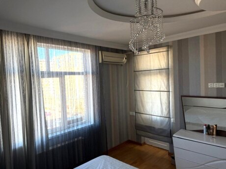 3 otaqlı yeni tikili - İnşaatçılar m. - 125 m²