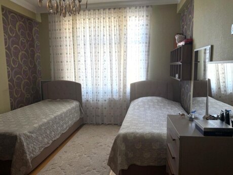 3 otaqlı yeni tikili - İnşaatçılar m. - 125 m²