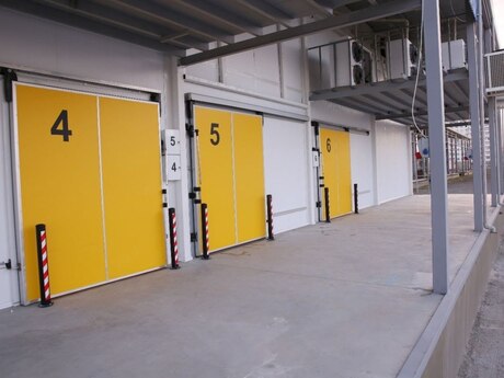 Obyekt - Lökbatan q. - 700 m²
