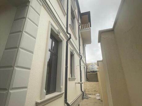 6 otaqlı həyət evi/bağ evi - Badamdar q. - 300 m²