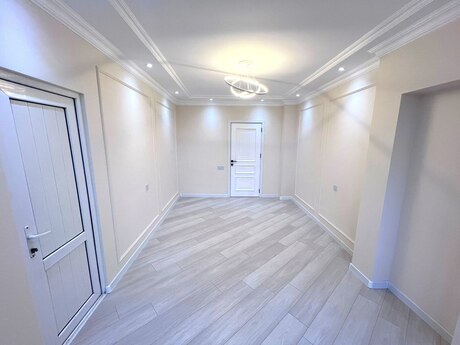 4 otaqlı köhnə tikili - Xalqlar Dostluğu m. - 105 m²