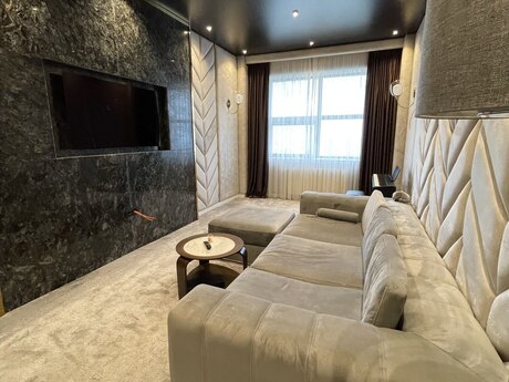 4 otaqlı yeni tikili - Elmlər Akademiyası m. - 217 m²