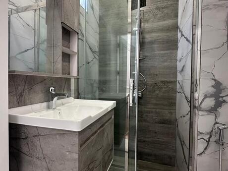 House with Garden, Villa For Sale