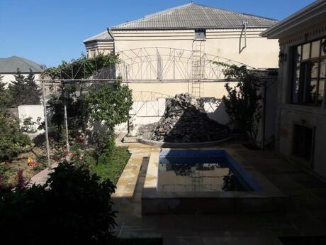 5 otaqlı həyət evi/bağ evi - Badamdar q. - 200 m²